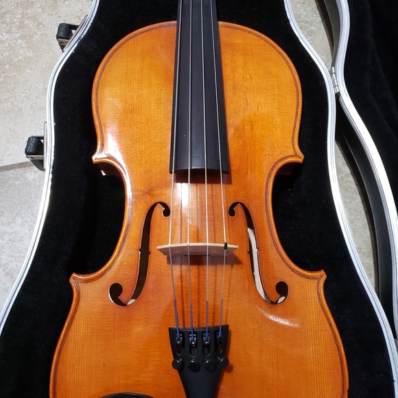 Intermediate Student Viola - Picture 2 of 6